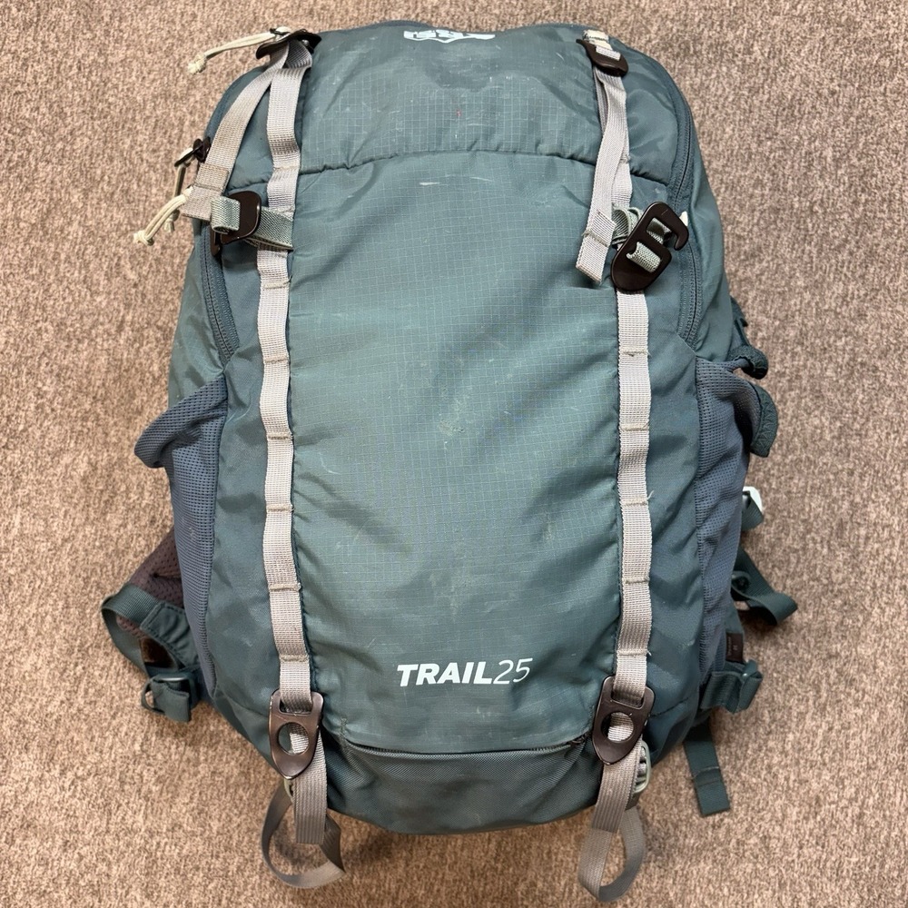 REI Co-Op Trail 25 Backpack Green Women's One Size 25L Hiking Day Pack